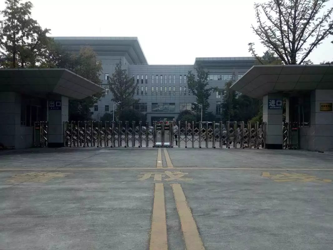 平顶山湛河区平顶山湛河区四川消防总队伸缩门